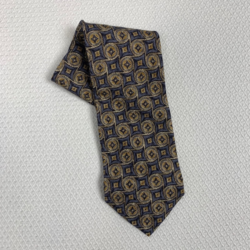 Vito Rufolo Mens Blue Gold Geometric Medallion Handmade Silk Tie Italy 4 Inch